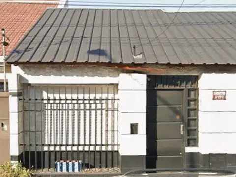 Venta – Amplia propiedad con quincho y pileta en Villa Gobernador Gálvez