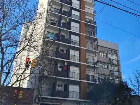 Departamento MONOAMBIENTE en excelentes condiciones  MUY COMODO!
