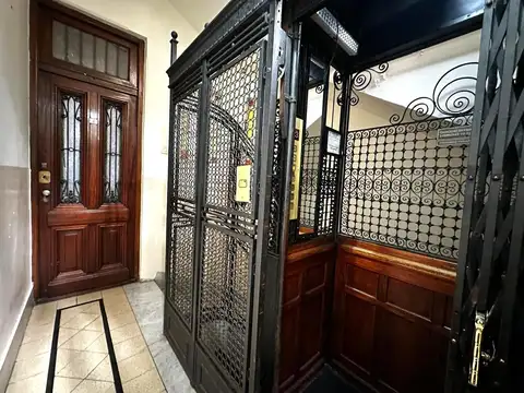 ALQUILER OFICINA / CONSULTORIO DE 5 AMBIENTES EN PLENO ONCE  - MUY BUENA UBICACION