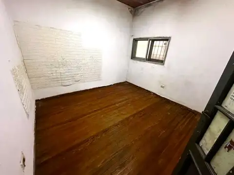 Oficina 5 ambientes con 1 baño