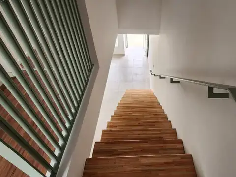 Depto Tipo Casa 3 ambientes con 2 baños