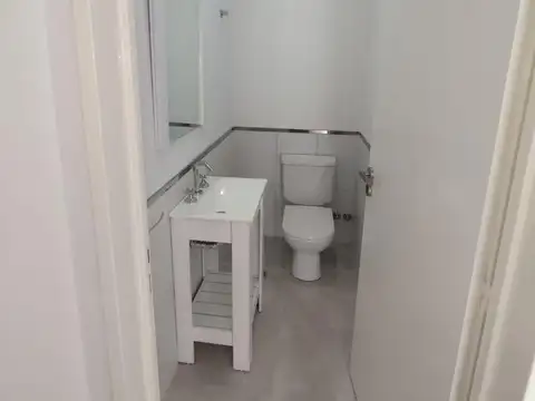 Depto Tipo Casa en Venta con 1 cocheras