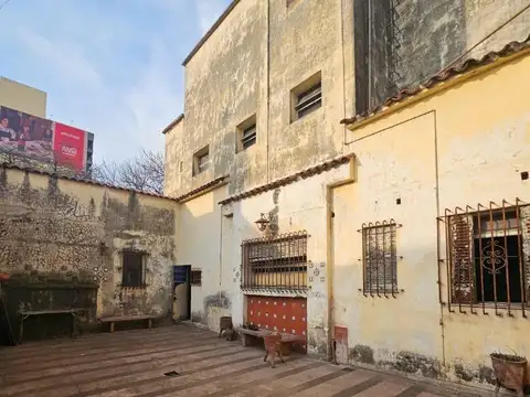 Casa 6 ambientes con 4 baños