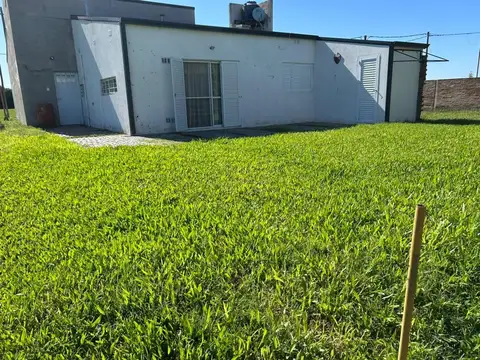 Casa 6 ambientes con 1 baño