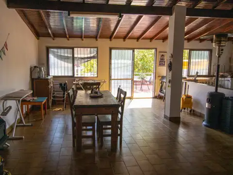 PH 5 Ambientes con patio y terraza - 1° y 2° Piso - Balcón - Quincho - Apto Crédito - 227m²  -