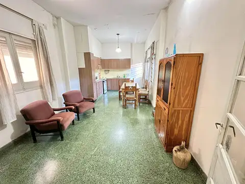 Casa 3 ambientes con 1 baño