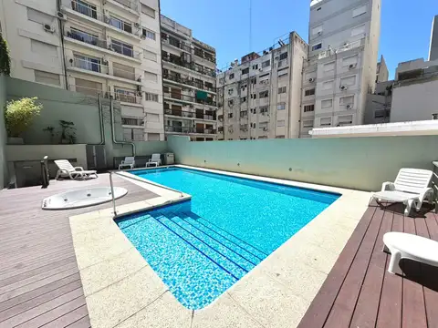 Departamento 4 Ambientes con Balcón al Frente con Cochera y Amenities - Venta