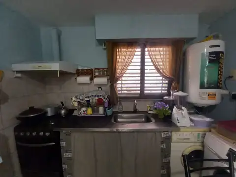Casa 4 ambientes con 1 baño