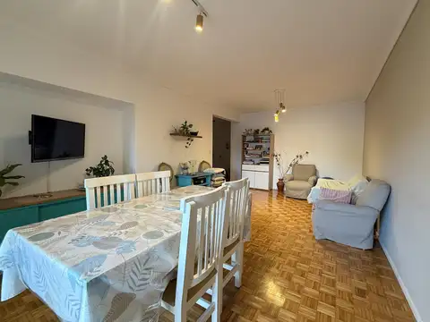 Departamento 4 ambientes con 2 baños