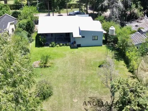 Casa 3 ambientes con 2 baños