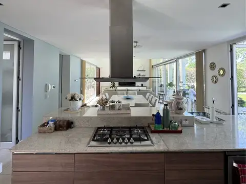 Casa en Venta en Funes, USD 599.000