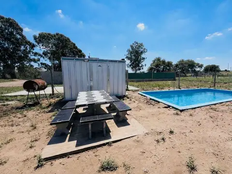 TERRENO CON PILETA EN BLANCO ENCALADA SUR