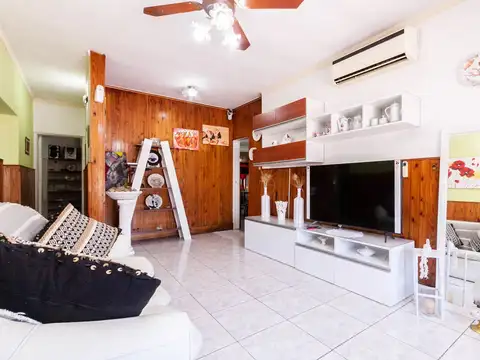 Casa Chalet  en Venta en Longchamps, Almirante Brown, G.B.A. Zona Sur