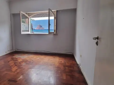 Depto Tipo Casa 5 ambientes con 2 baños