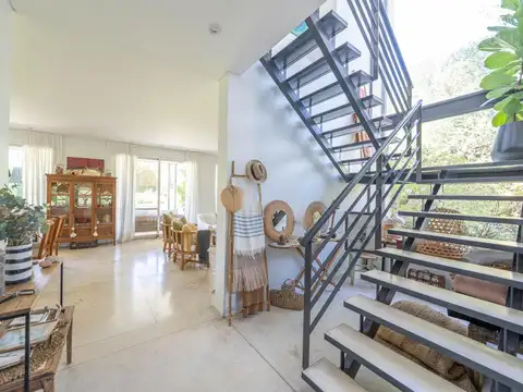 Casa 4 ambientes con 4 baños