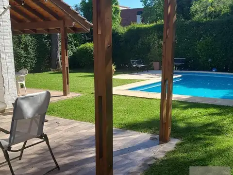 Casa en Alquiler en Campo Chico, USD 1.500