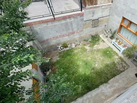 Depto Tipo Casa 3 ambientes con 2 baños