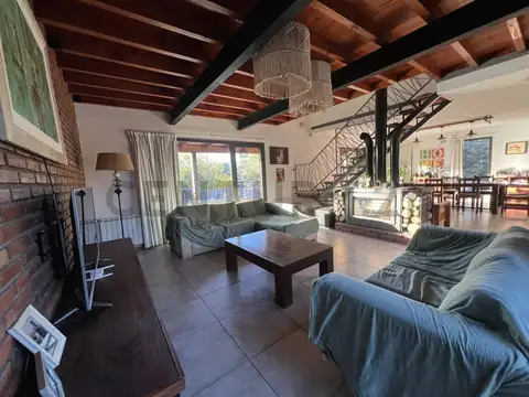 Casa en Venta en El Rodeo, USD 420.000