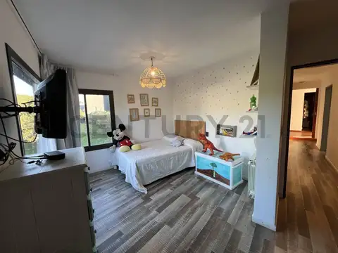 Casa en venta El Rodeo – 3 dorm + dependencia – pileta y cochera x4