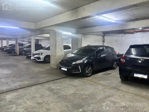 Cochera Cubierta VENTA  Banfield
