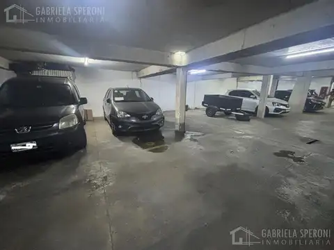 Cochera Cubierta VENTA  Banfield