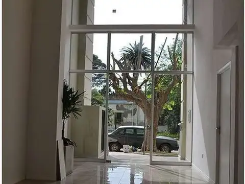 Cavassa 2500, Piso 5