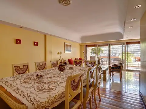 Departamento en Venta con 2 cocheras