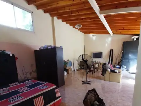 Casa en Ringuelet calle 4bis entre 516 y 517