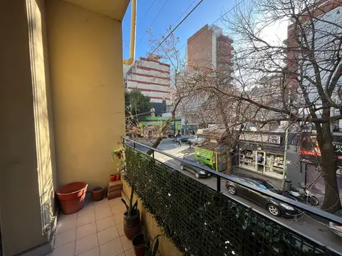 Luminoso 3 Ambientes con balcón en Belgrano