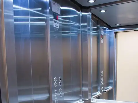 Hipolito Yrigoyen Jc4332311 100, Piso 3