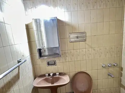 Depto Tipo Casa en Venta 40 años