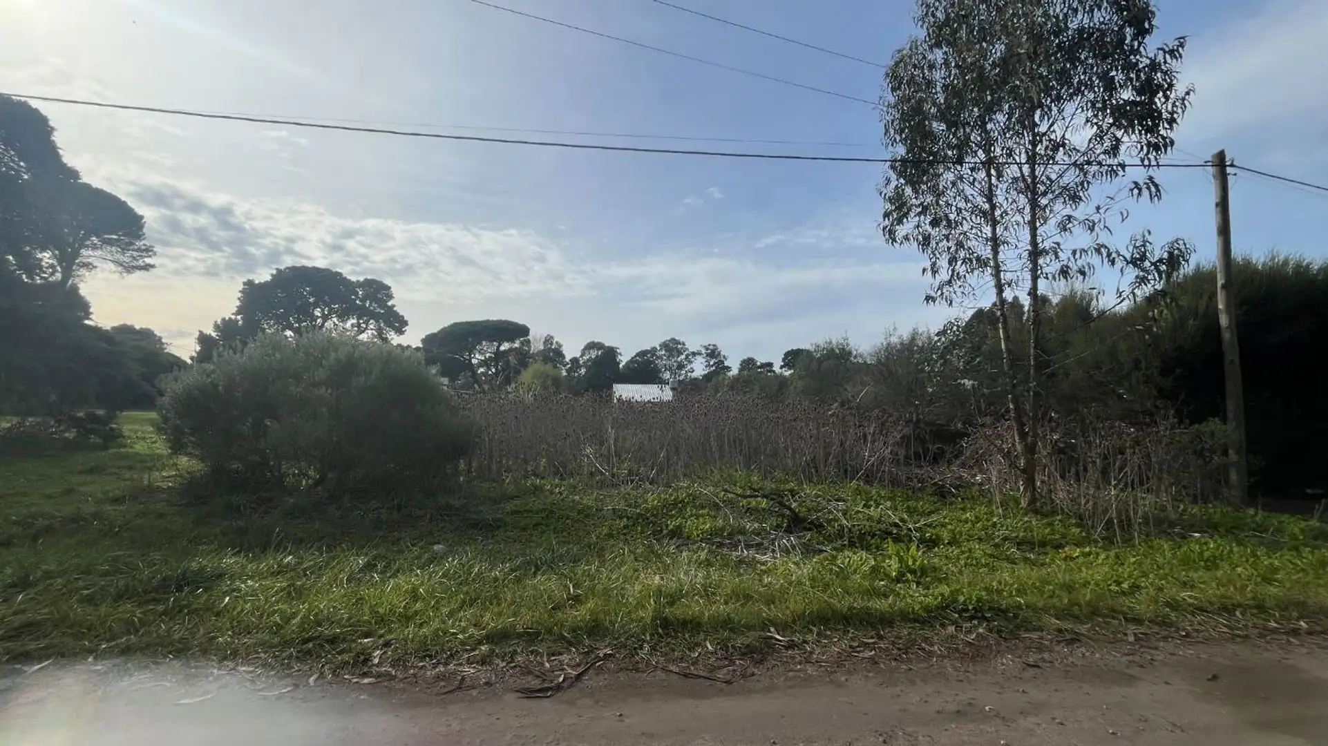 EN VENTA LOTE EXCELENTE UBICACIÓN ACANTILADOS