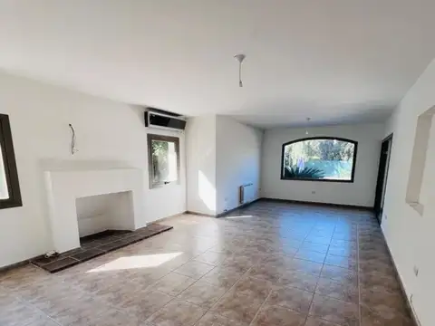 Casa 4 ambientes con 4 baños