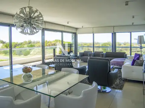 Hermoso departamento en venta, 3 dormitorios + dep. Frente al mar. 