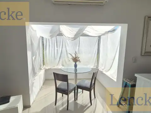 Casa en Venta con 5 cocheras