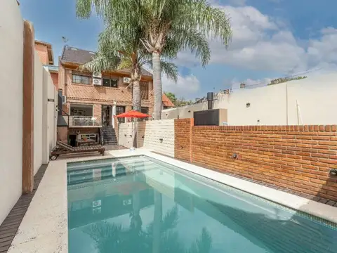 Venta casa - 6 amb  pileta/jardin/cocheras