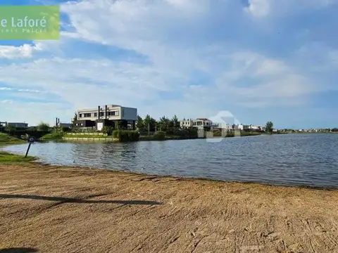 Terreno en Venta en Barrio el Cazador, USD 23.000