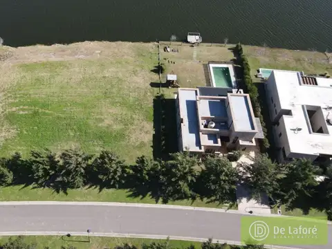 Terreno en Venta 37  mts Fondo