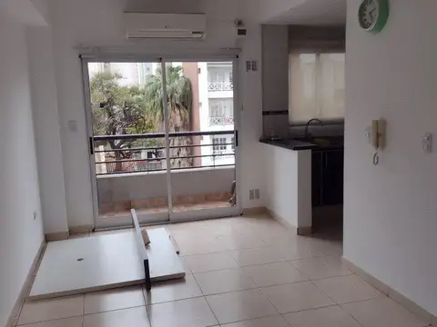 Departamento en Alquiler en Lanus, $ 520.000