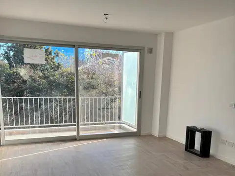 Carlos Francisco Melo 3200, Piso 1