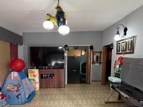 Casa 4 ambientes con 1 baño
