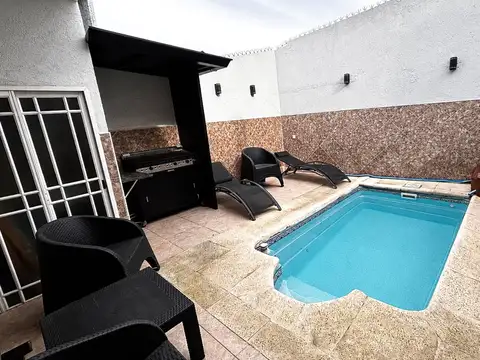 Depto Tipo Casa en Alquiler con 1 cocheras