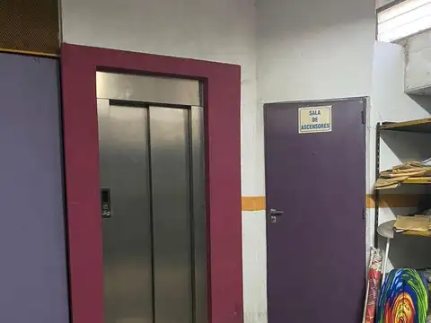 INMUEBLE COMERCIAL LOCAL CON OFICINA Y COCHERAS - VICENTE LOPEZ - FLORIDA -. COLECTORA PANAMERICANA