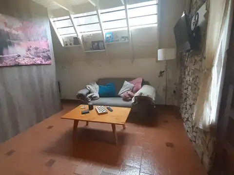 Casa de dos plantas en el barrio cerrado Monte Carlo. Excelente oportunidad