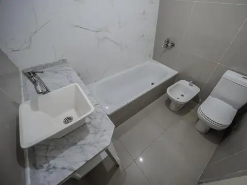 Departamento 4 ambientes con 2 baños