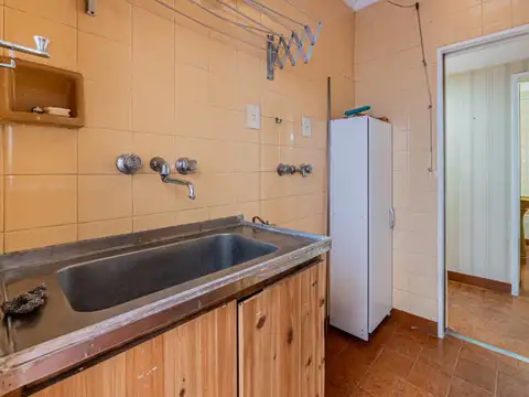 CASA 3 AMBIENTES PATIO GARAGE LAVADERO 2 BAÑOS LOTE PROPIO