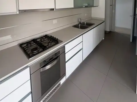 Departamento en Alquiler con 1 cocheras