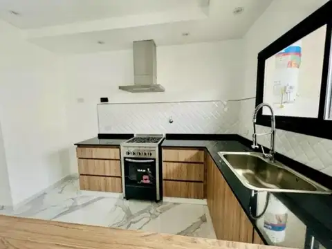 Casa 4 ambientes con 3 baños