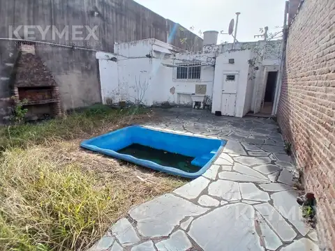 Casa 4 ambientes con 1 baño