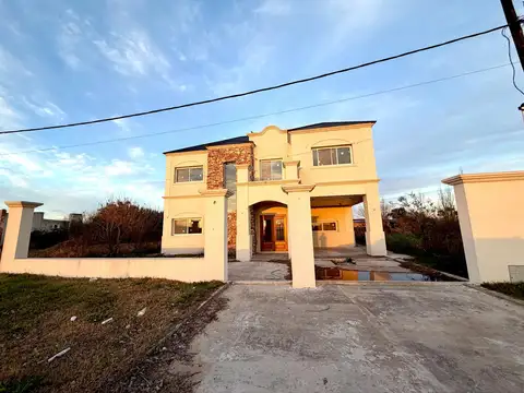 Casa en Venta, Roldán, Querandies 1500, 3 dormitorios